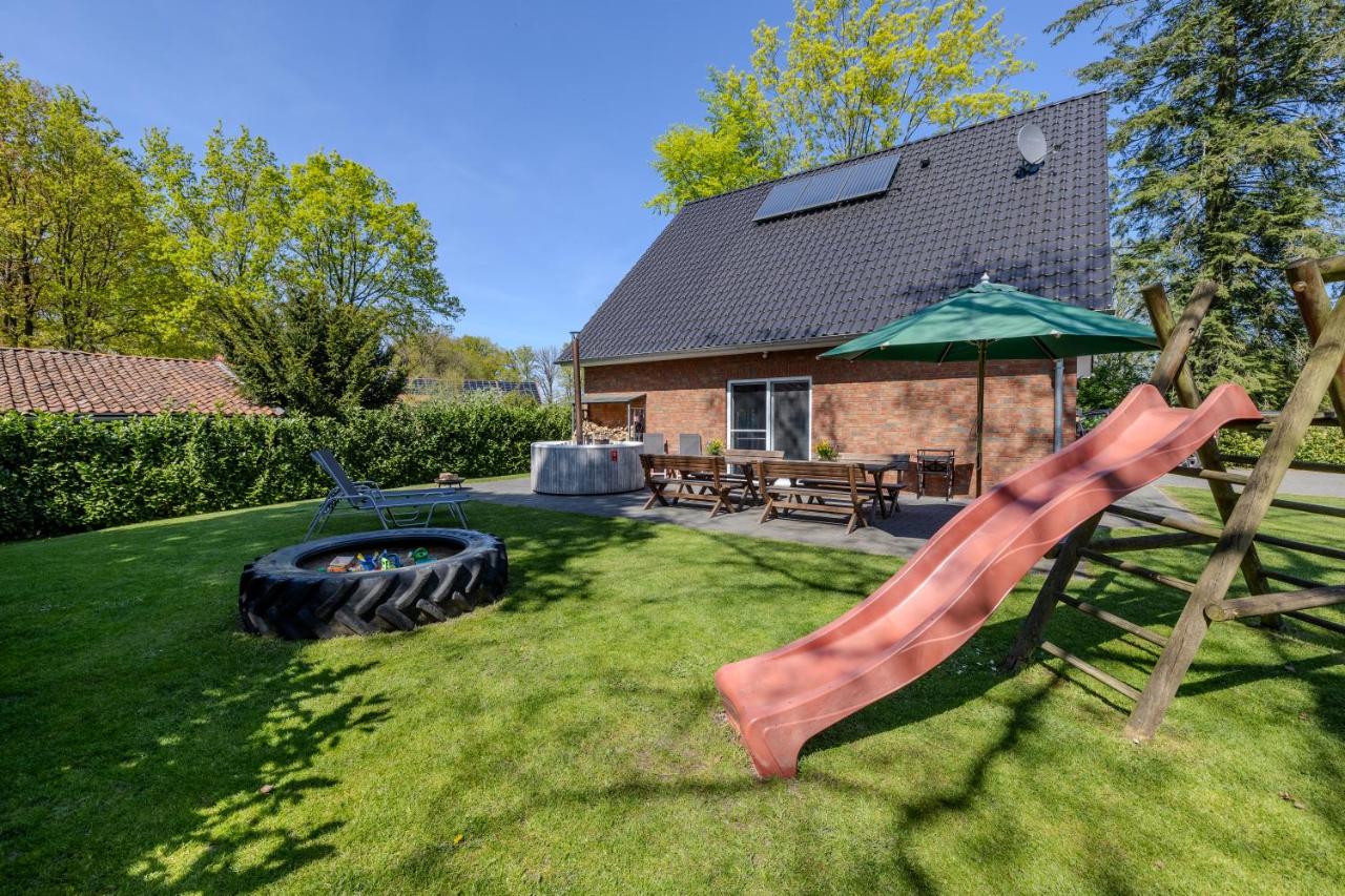 Ferienhaus Hünzingen № 2 - B&B