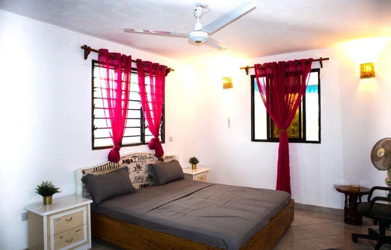 Sunhouse Diani Beach Apartment - B&B
