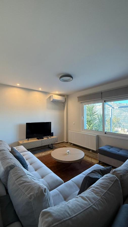 Guesthouse Charitou - B&B