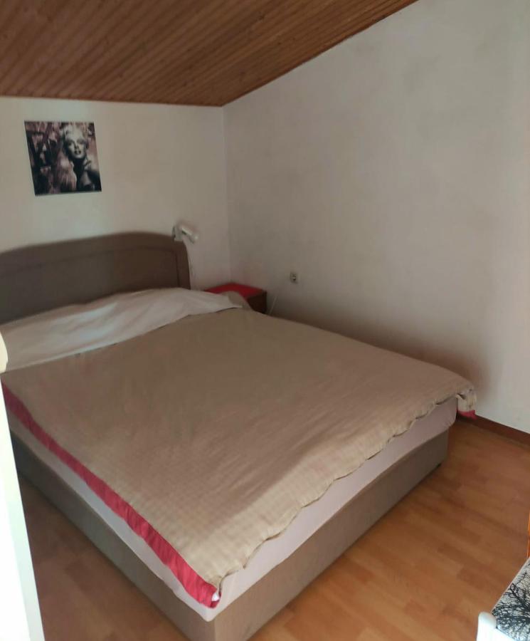 Appartamento con 2 Camere da Letto