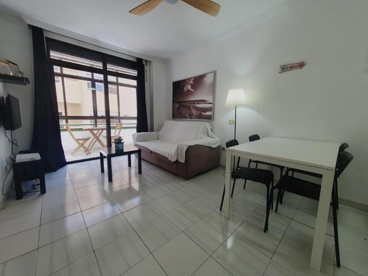 Alquilaencanarias-Medano Colon Center, near the beach - B&B El Médano