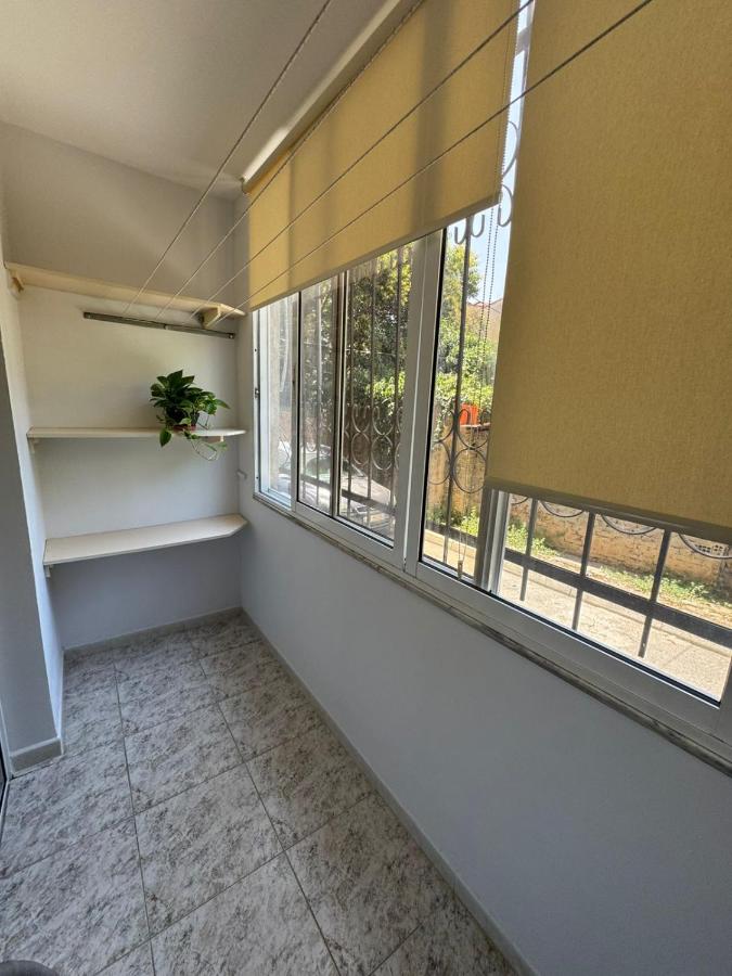 Emiri Center Apartment - Bed and Breakfast Tirana