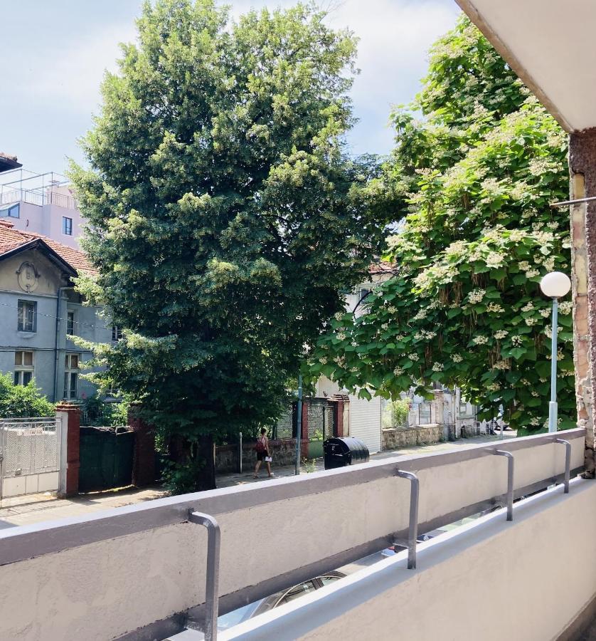 Central Vintage Apartment for 6 Guests & Private Parking - B&B