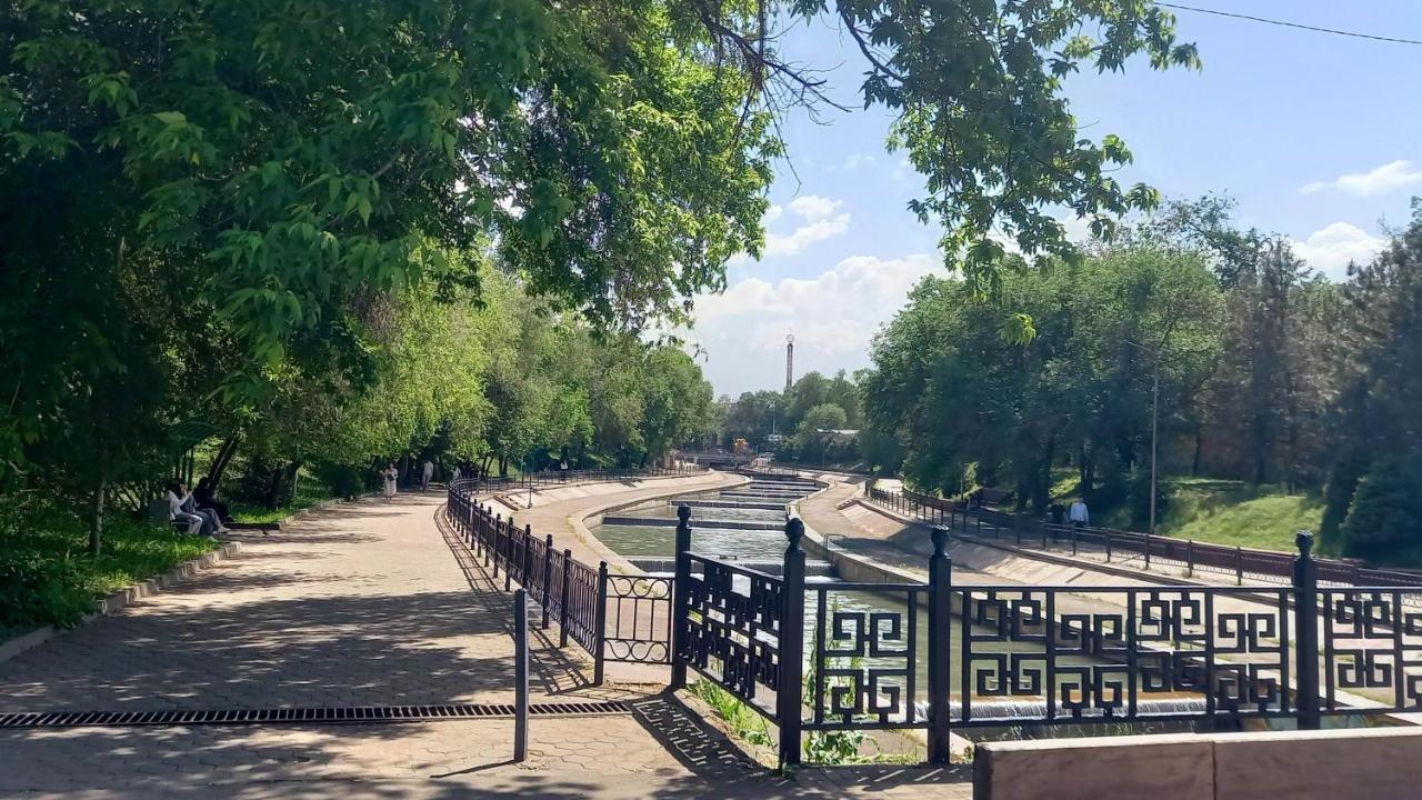Квартира на набережной - Ferienwohnung Almaty