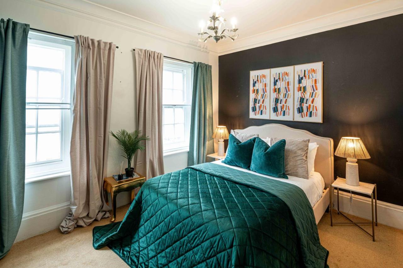 4 bedroom home by Buckingham Palace - Chambres d’hôtes Londres