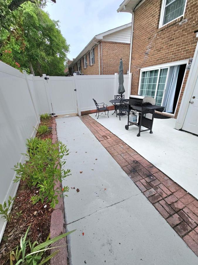 Neiling On The Beach - 3 Bedrooms - Bed and Breakfast Myrtle Beach