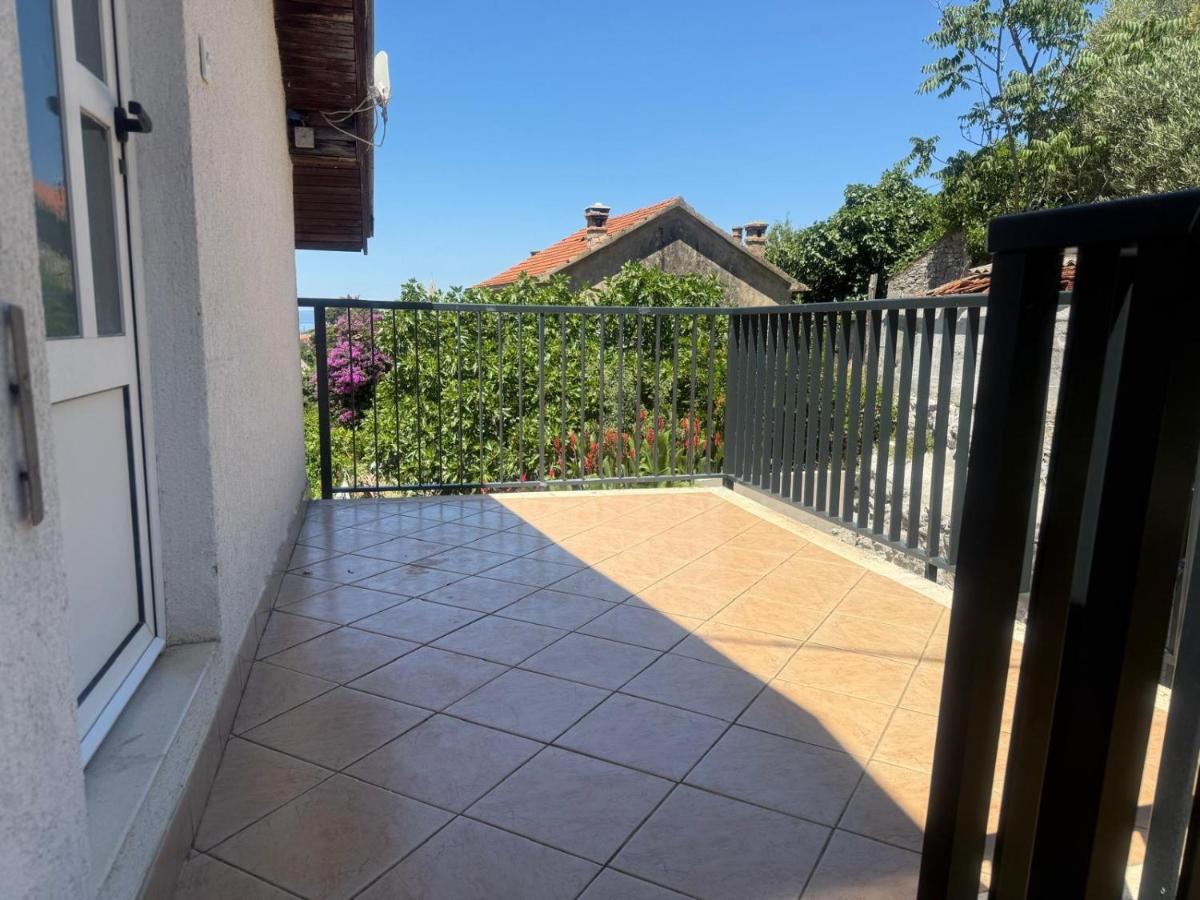 Apartment Vidovic - Ferienwohnung Trpanj