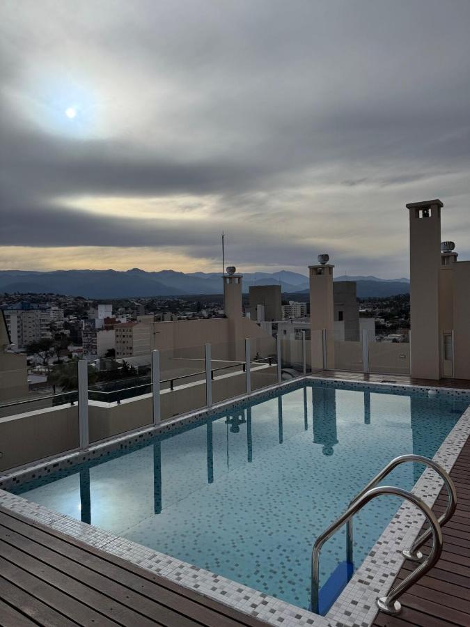 Dpto Avenida Belgrano Ítalo - B&B Salta