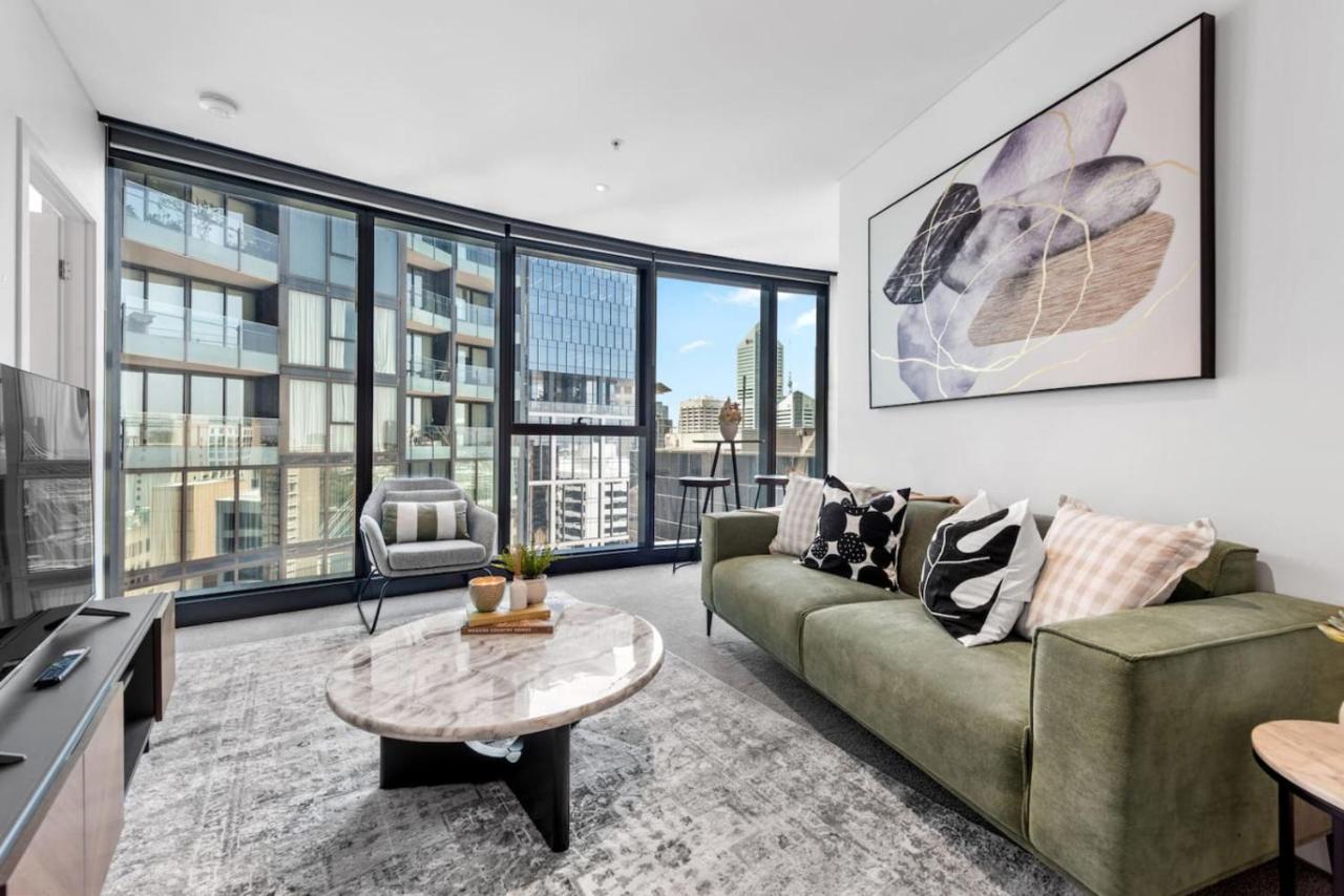 CBD Luxe Pad SkyTower Pool & Gym - B&B Brisbane
