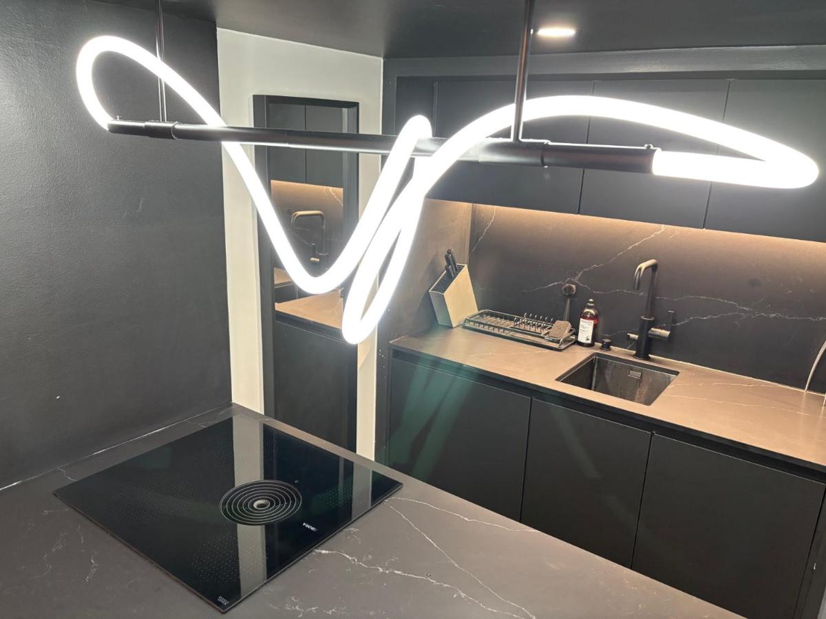 Nordic Design District Area - Compact Apartment Helsinki Center - New Renovated - Bed and Breakfast Helsinki