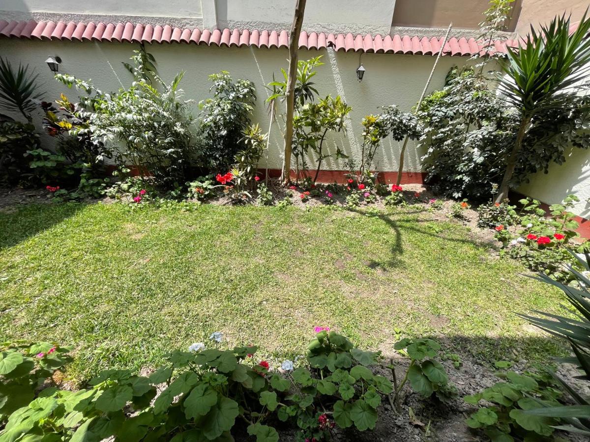 Departamento Primer Piso - Embajada USA - B&B Lima