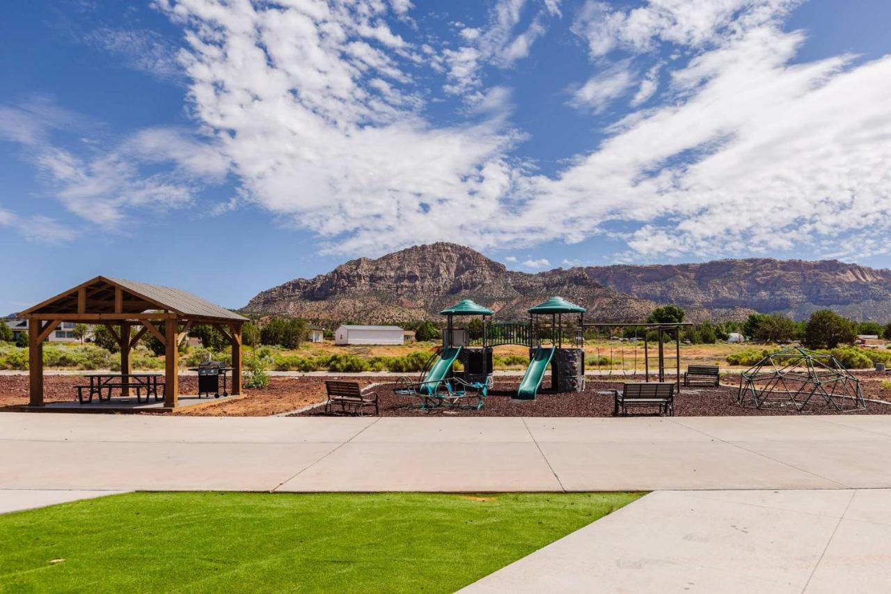 Zion Adventure, Private Hot Tub, Starry Nights - B&B Apple Valley