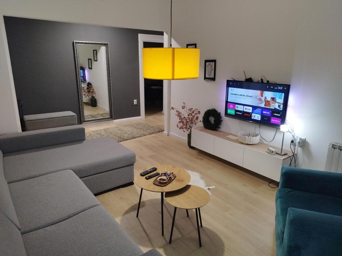 Home apartment - Bed and Breakfast Niš