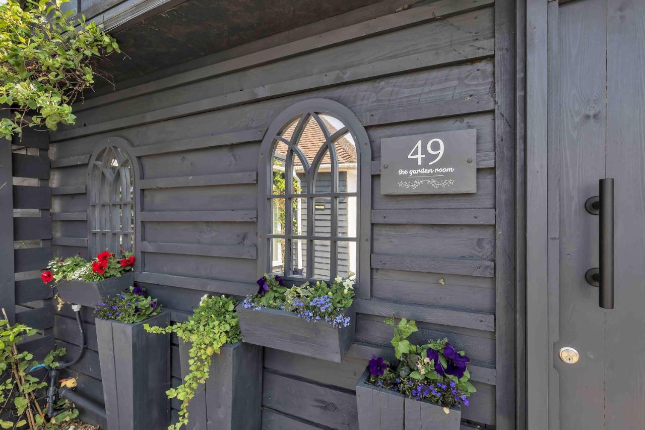 Garden Room With Parking By My Getaways - Ferienwohnung Lancing