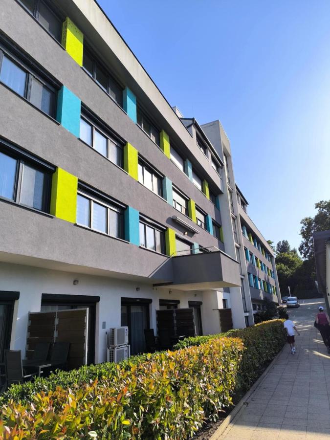 GOLDHOME Apartman - B&B Balatonföldvár