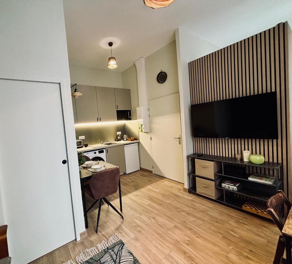 Studio Trinity tout confort avec parking privé au centre ville - B&B Vendôme