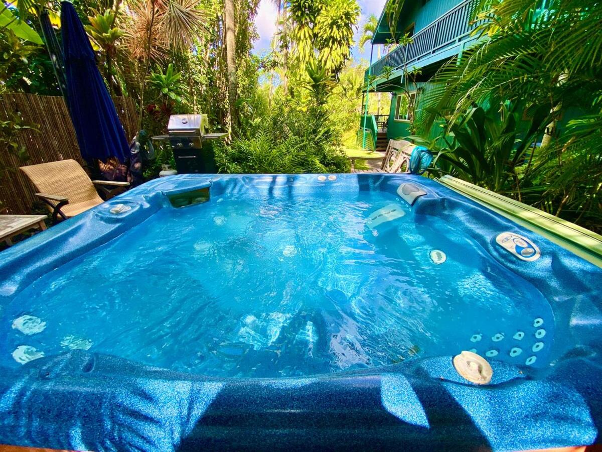 Gated Tropical Estate in Kailua Kona with Hot Tub - B&B Kailua-Kona