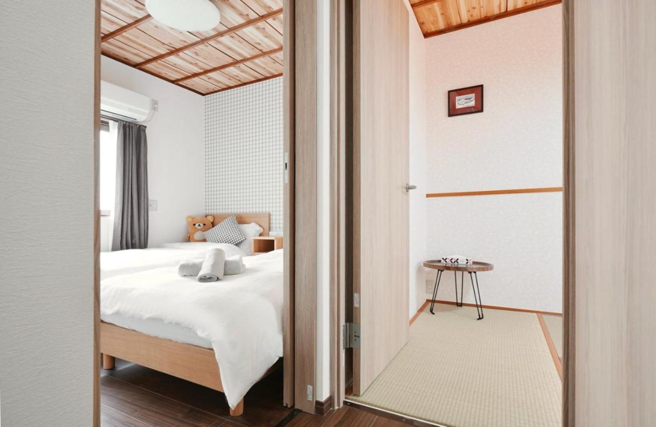 西九条駅徒歩3分USJと梅田と関空直通丸々貸切一軒家koto別館 - B&B Osaka