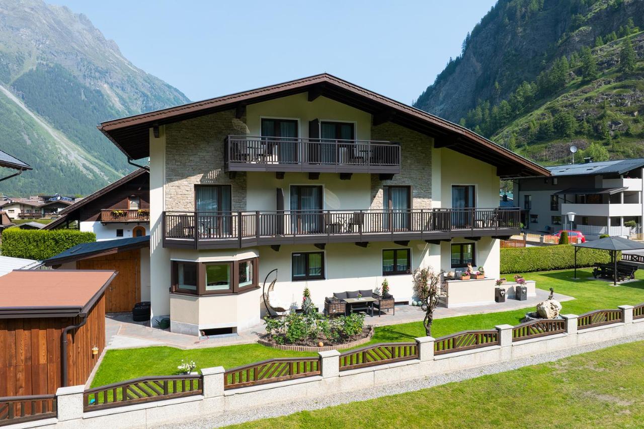 LEOPOLDINE Apart Zimmer - B&B Längenfeld