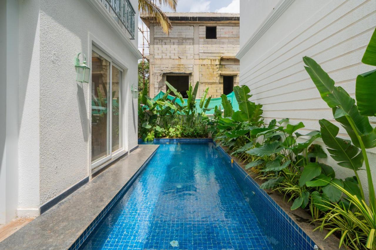 ELIVAAS Purple Coral Luxe 5-BHK Villa With Two Pvt Pools & Lift - B&B