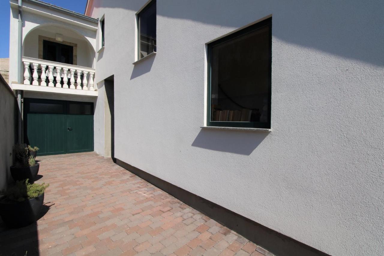 Apartments Frideric - Bed and Breakfast Pag