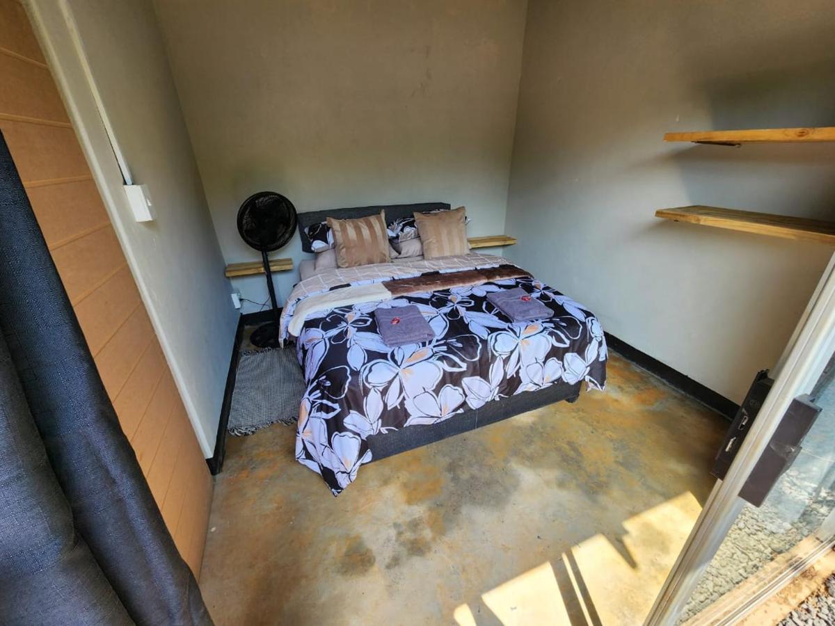 Hartbeest Bush Lodge 27 - B&B