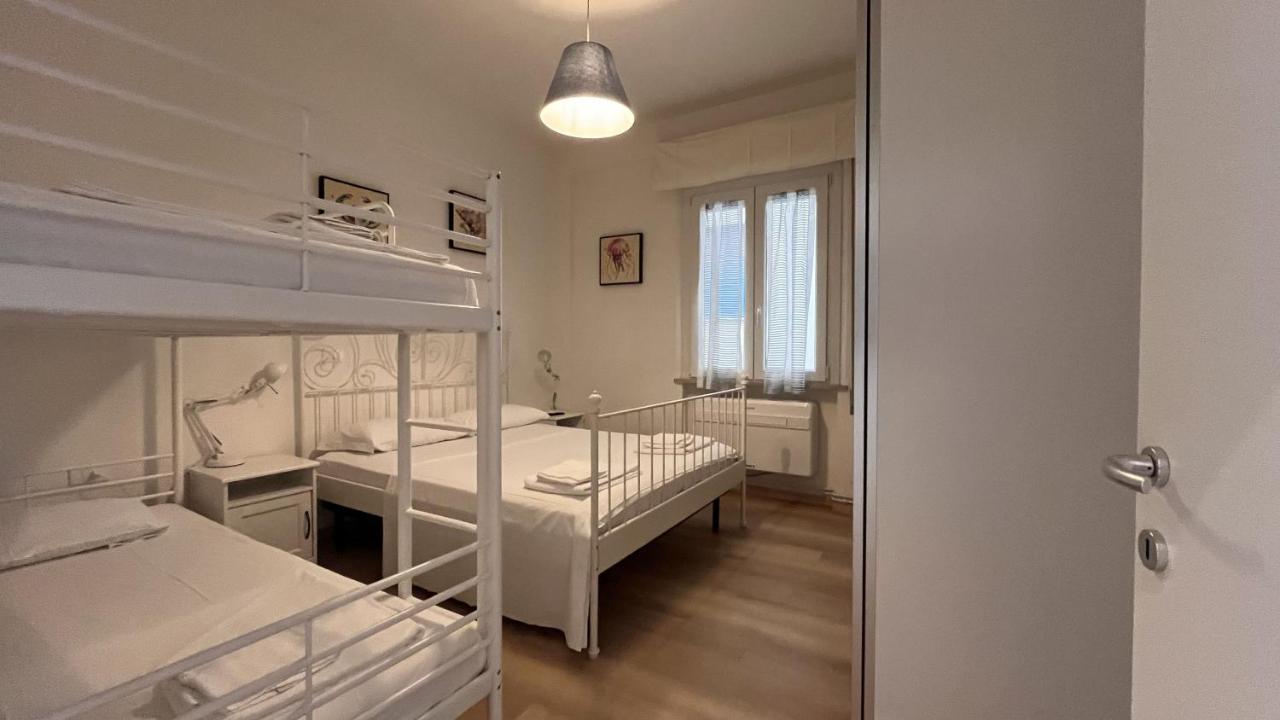 City Centre w AC 5min Walk to Beach - Il Lupo Affitta - Bed and Breakfast Cattolica