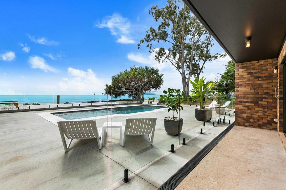 Salt & Stone Villa on the beach - Villa 2 - Bed and Breakfast Burrum Heads