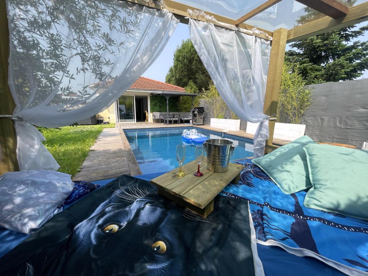 Unique! jacuzzi privé 35°C + cinéma Villa entière - B&B