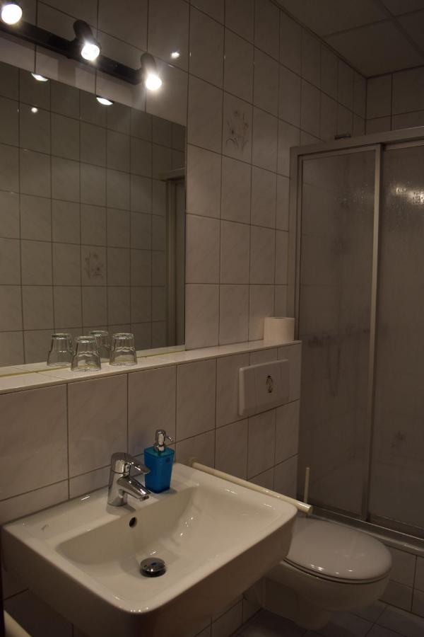 Zweibettzimmer mit Bad