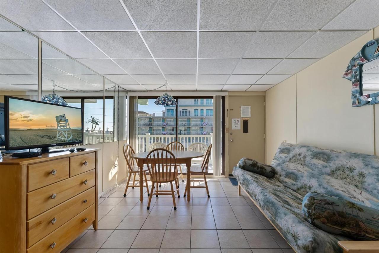 404 E Denver Ave, Unit 216 - B&B