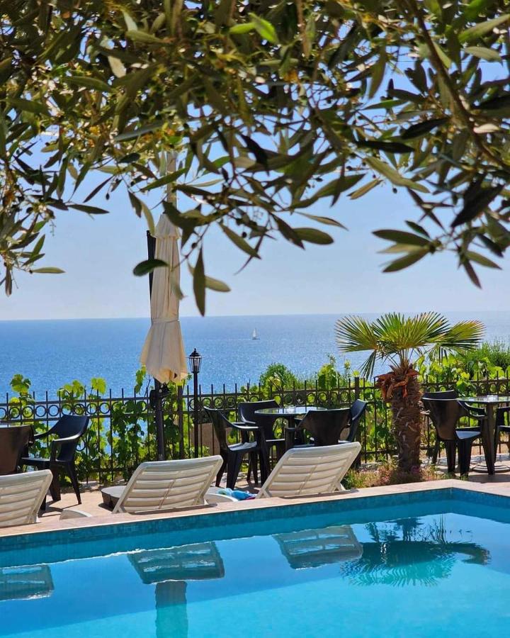 Open Sky Montenegro - B&B Utjeha