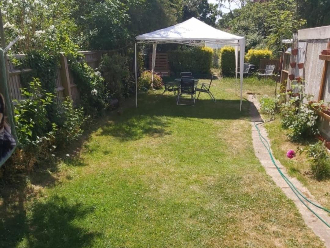 Large Ensuite Rooms RG2 Near Town Centre & Hospital - B&B Reading