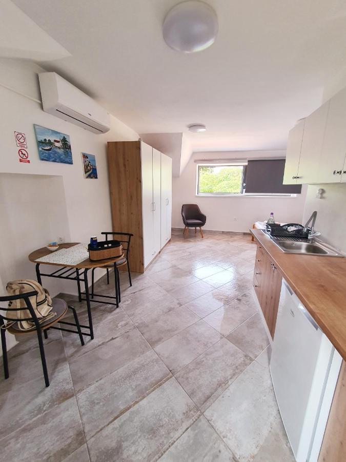 Apartmani Fenix - B&B Plovanija
