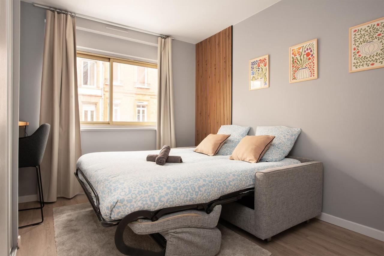 Studio Apartment