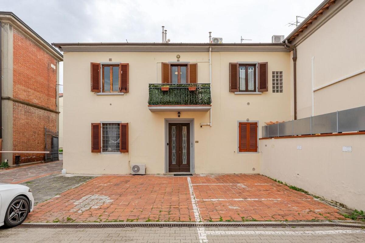 paradise apartment, with parking - Chambres d’hôtes Prato