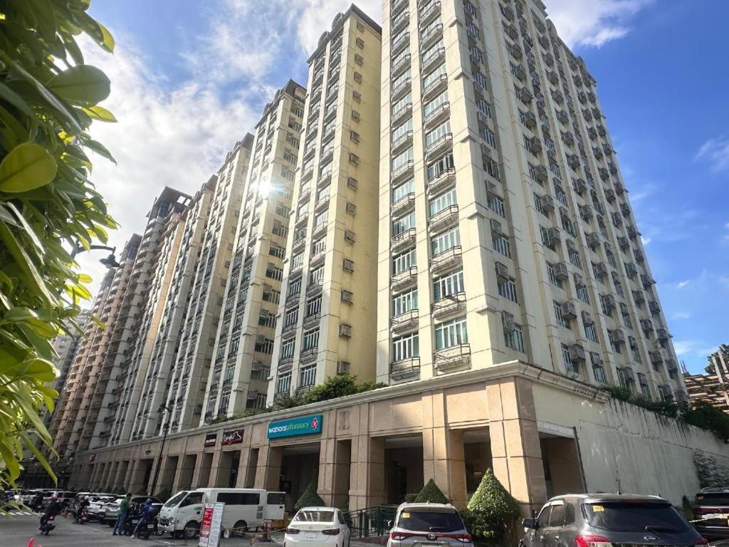 Studio unit near BGC and Makati - B&B Manila