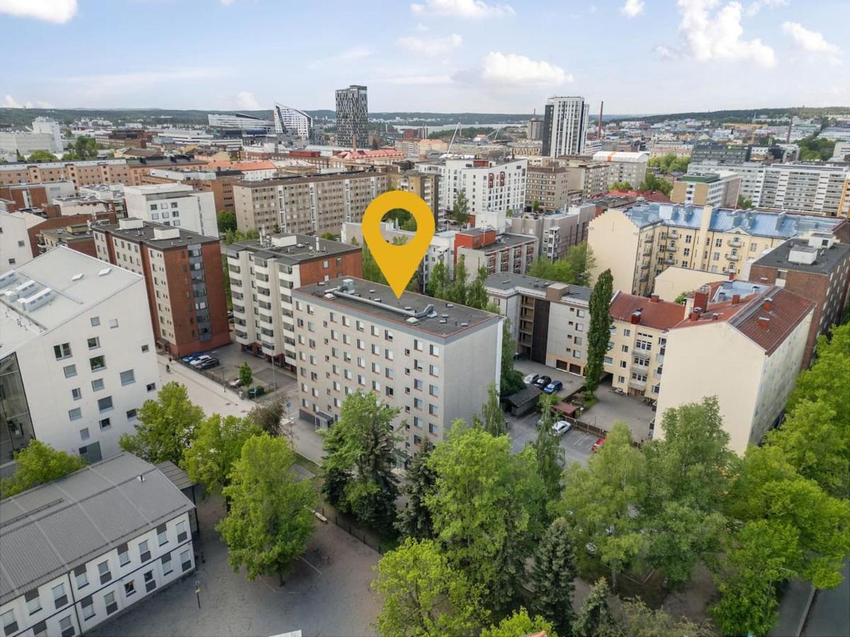 Deluxe One-Bedroom Apartment with City View
