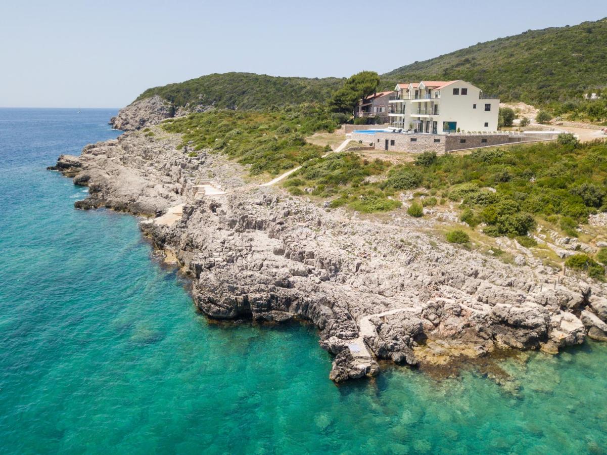 Veslo Sea Blue Apartments - Lustica - B&B Begovići