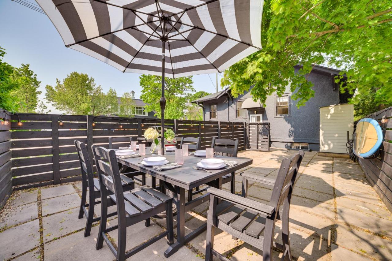 Walk to Dtwn: Cozy Home w/ Fireplace in Charlevoix - B&B Charlevoix