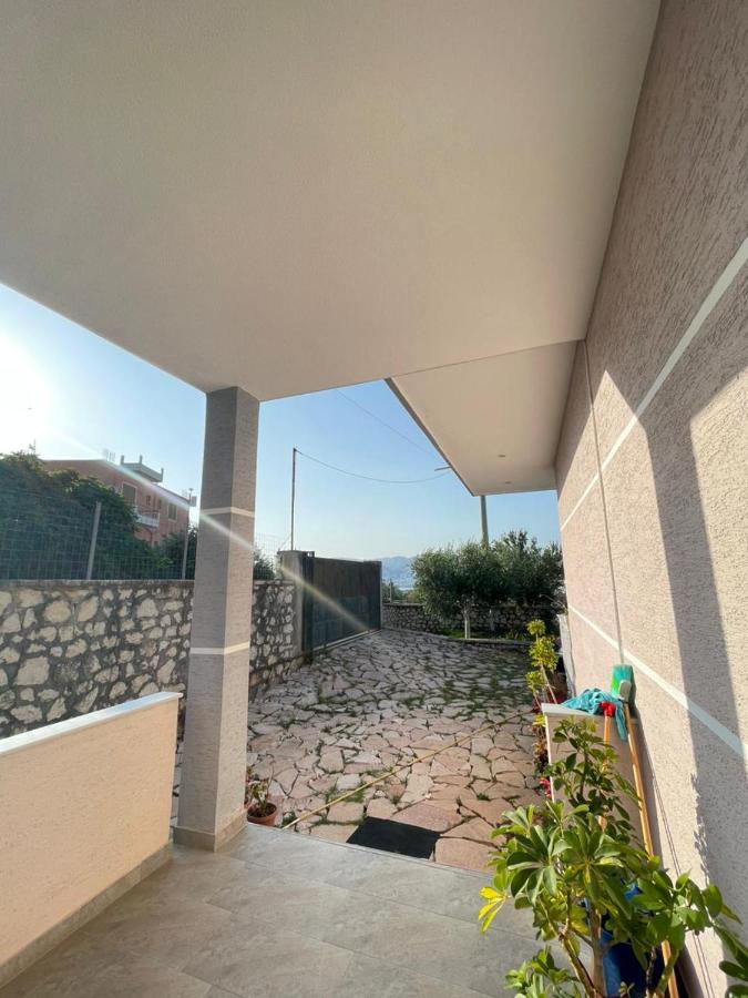 Villa Nefail - B&B Sarandë