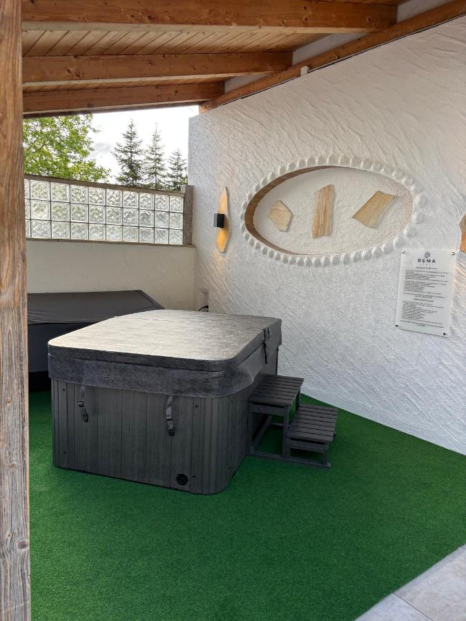 REMA Homes - Jacuzzi Terrasse 55' TV Küche Regendusche - Chambres d’hôtes Bad Bellingen