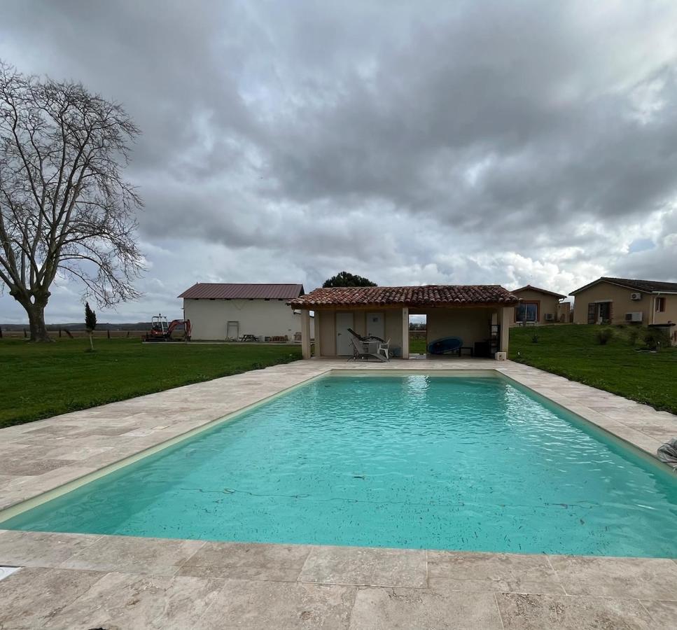 Gîte les Vabres - Ancienne ferme rénovée piscine pétanque - B&B