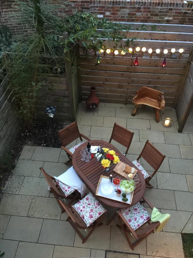 Number 2 Lymington Hampshire - B&B Lymington