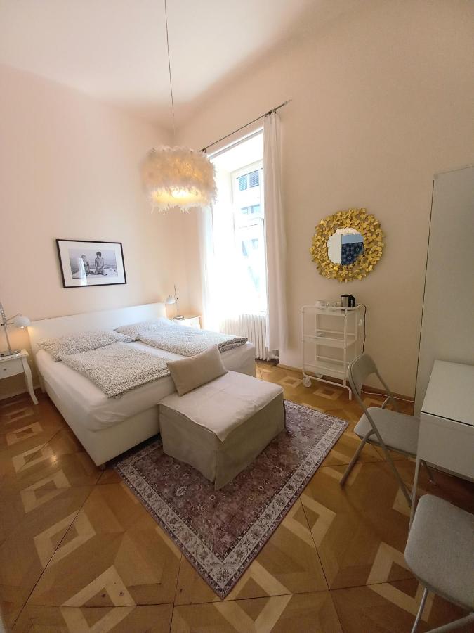 LaVie - Doppelzimmer in Bestlage, Zentrum - B&B Bad Ischl