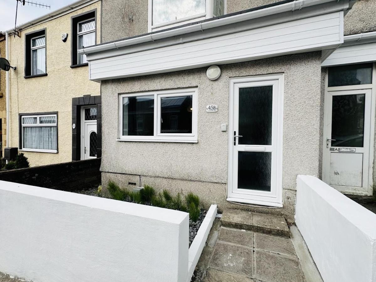 Ysgol Corner by PJ Stays - B&B