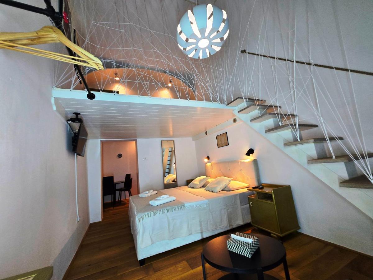Plutus apartments with free parking - B&B Capodistria