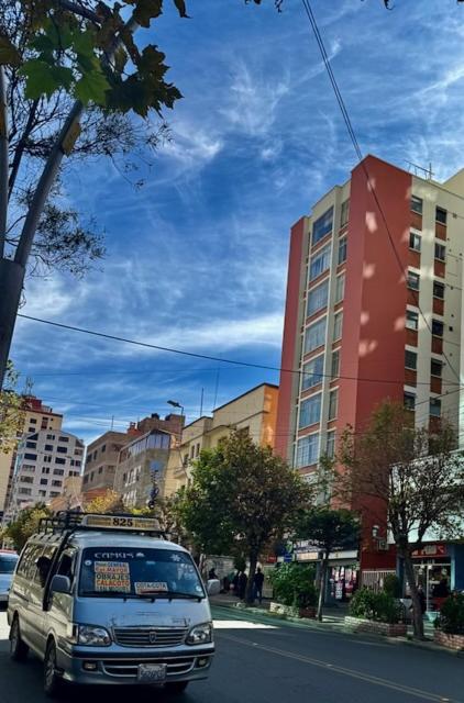Miraflores Skyline Retreat - B&B La Paz