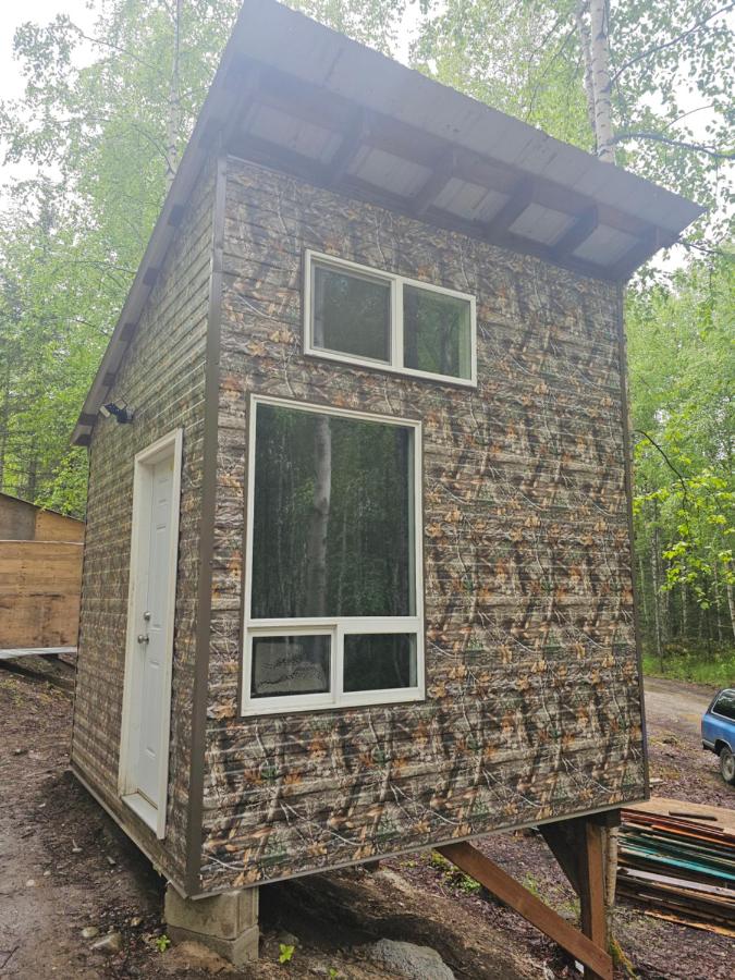 Cabin Number 9 - B&B