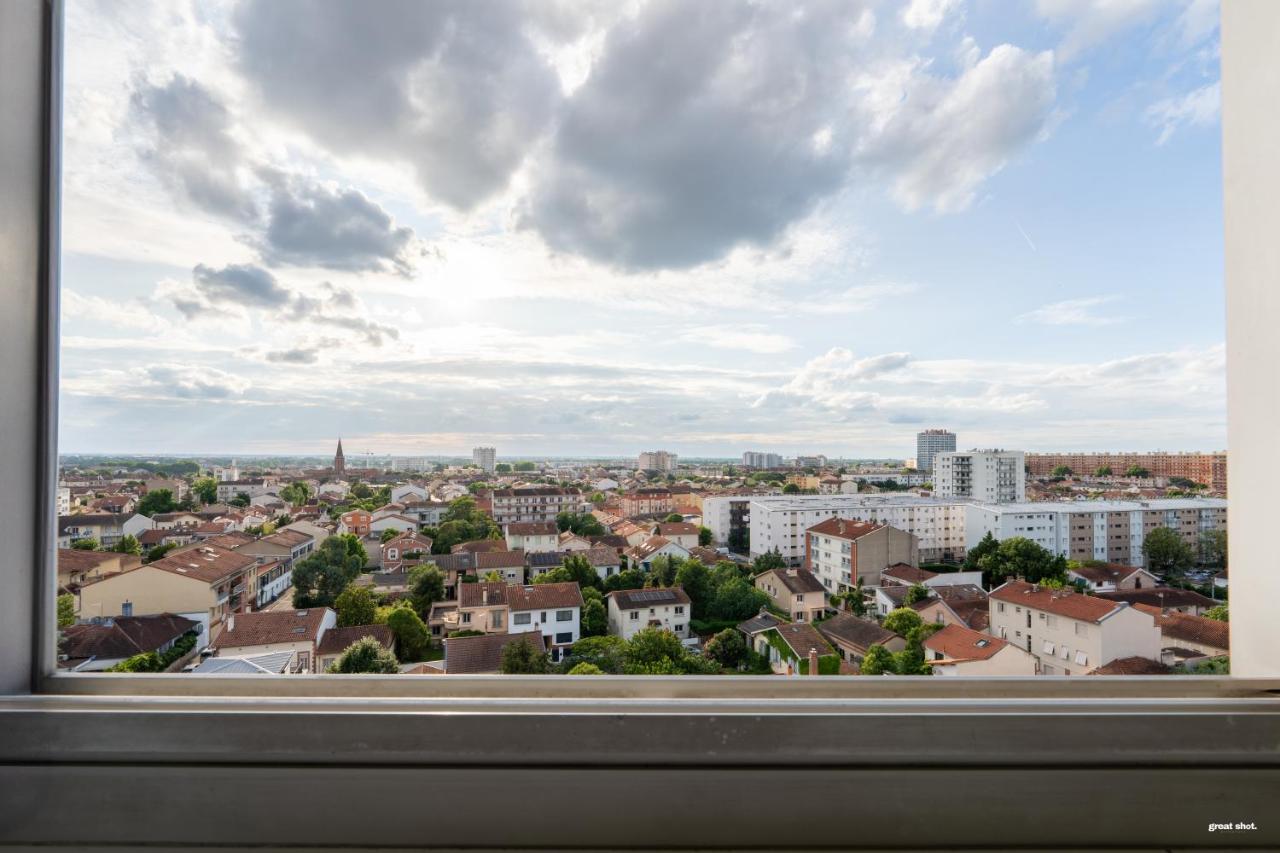 Toulouse Appartment 3 bedrooms balcony panoramic view - 10 min Train station & Metro - Bed and Breakfast Toulouse